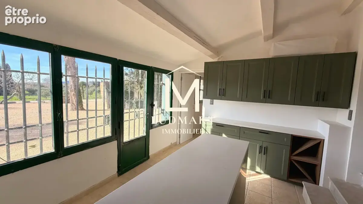 Propriété d’exception de 1300m2 au cœur des Alpilles — Domaine de 7,3 ha avec oliveraie - photo 16