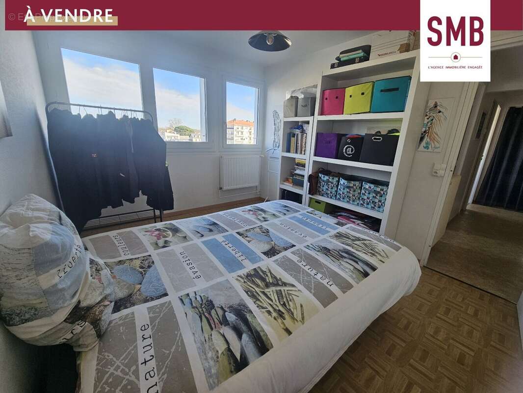 Appartement à LONS