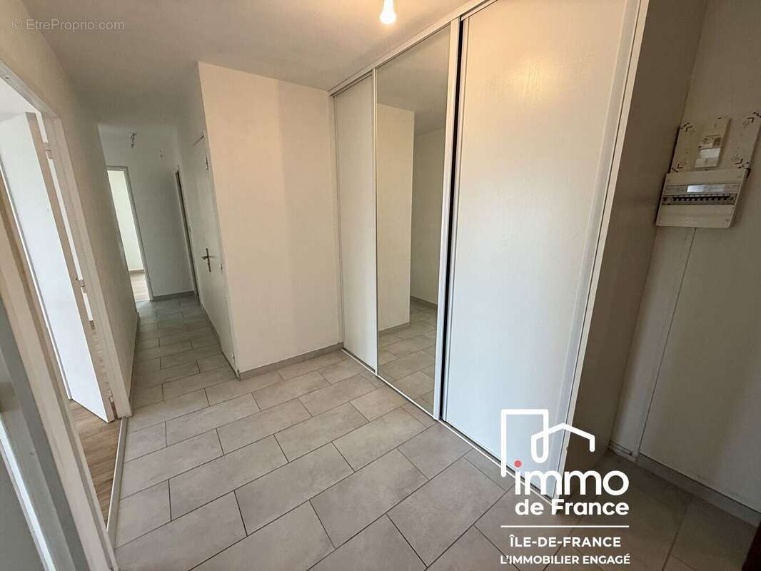 Appartement à SACLAS