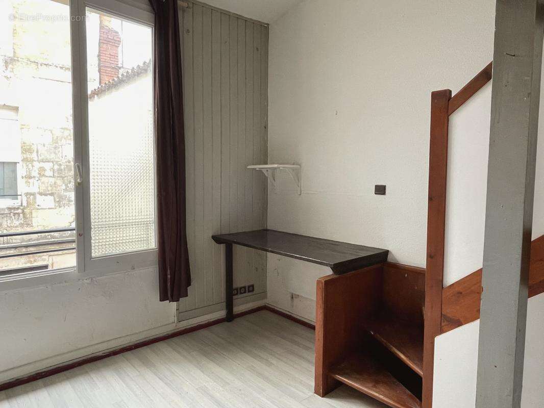 A vendre Studio à rénover entièrement dans le centre de. bordeaux - photo 7