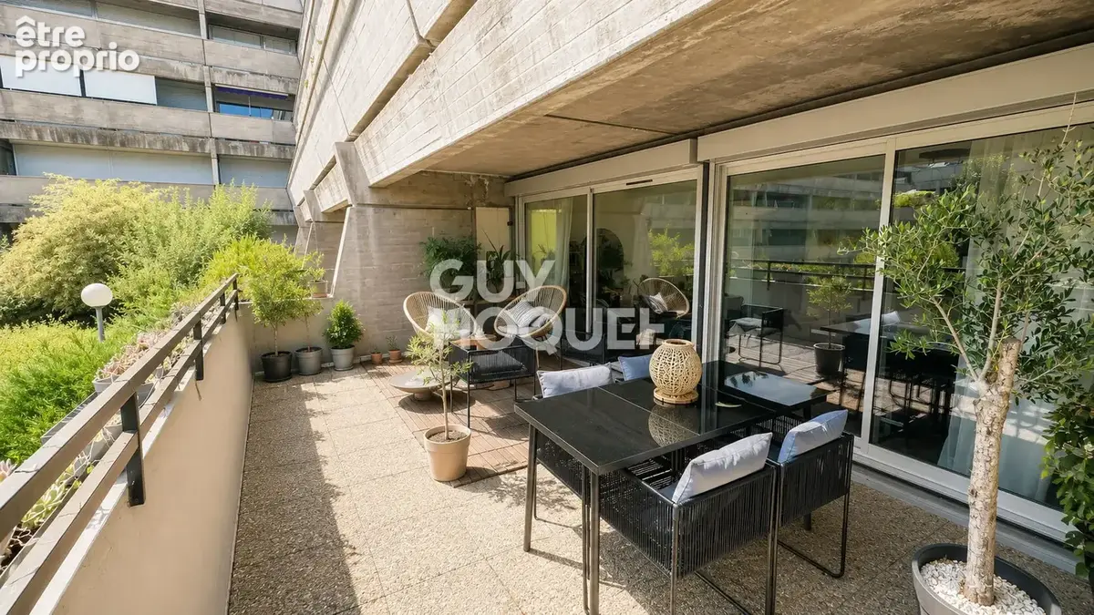 Chamalieres - Appartement de 74 m2 avec terrasse et garage - photo 2