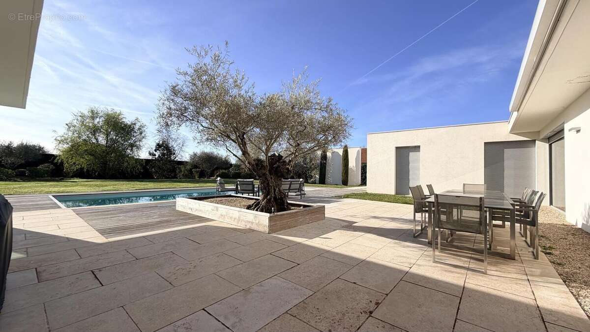 Photo 5 - Maison à LA TOUR-DE-SALVAGNY