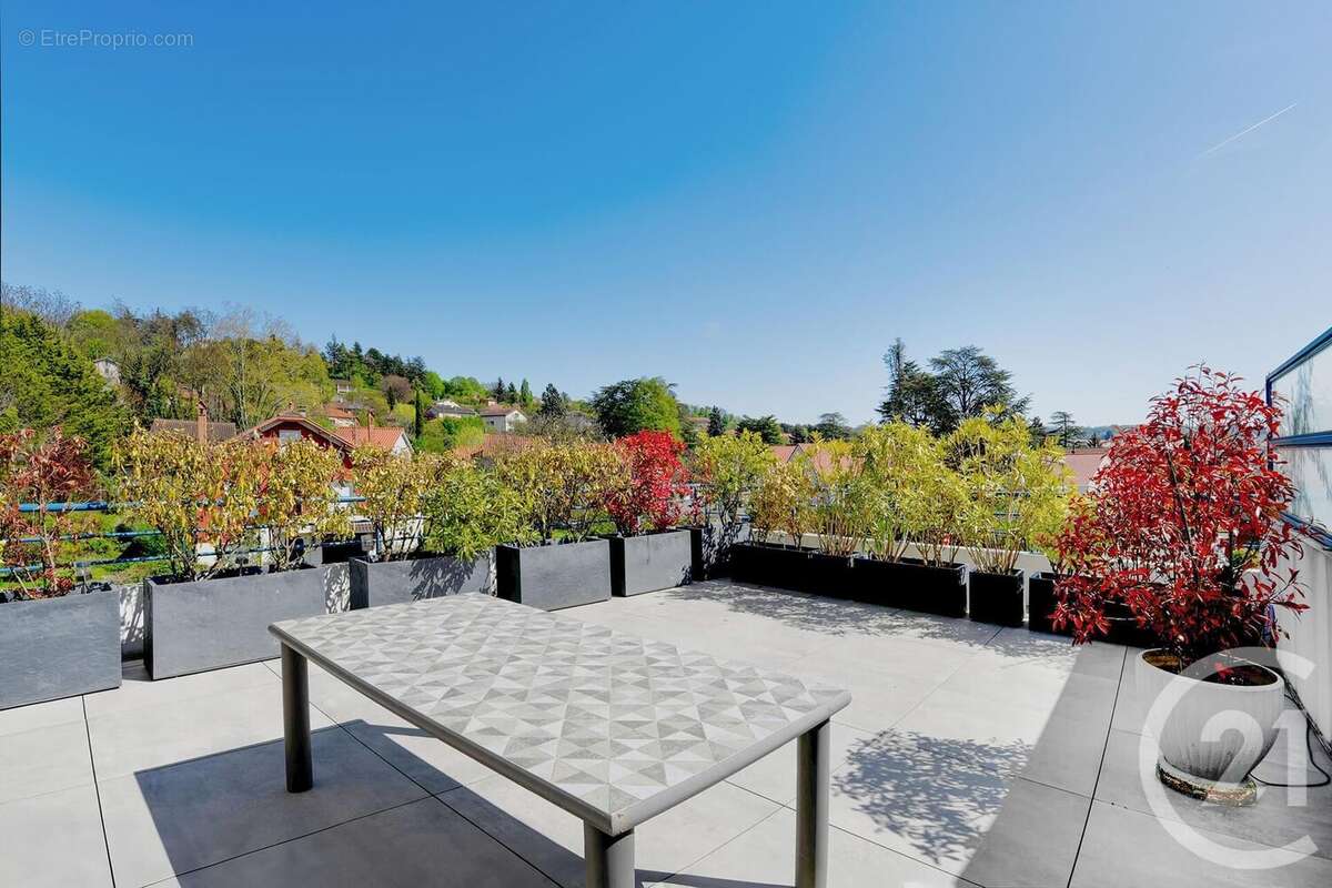 Appartement à NEUVILLE-SUR-SAONE