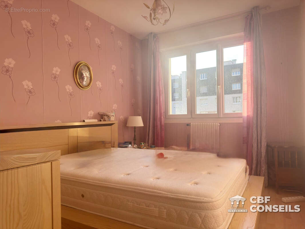 Chambre - Appartement à BEAUMONT