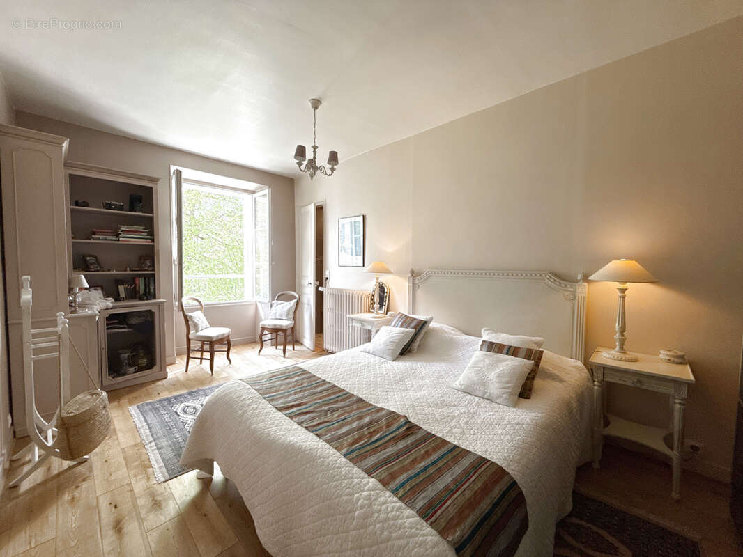 Maison à VULAINES-SUR-SEINE