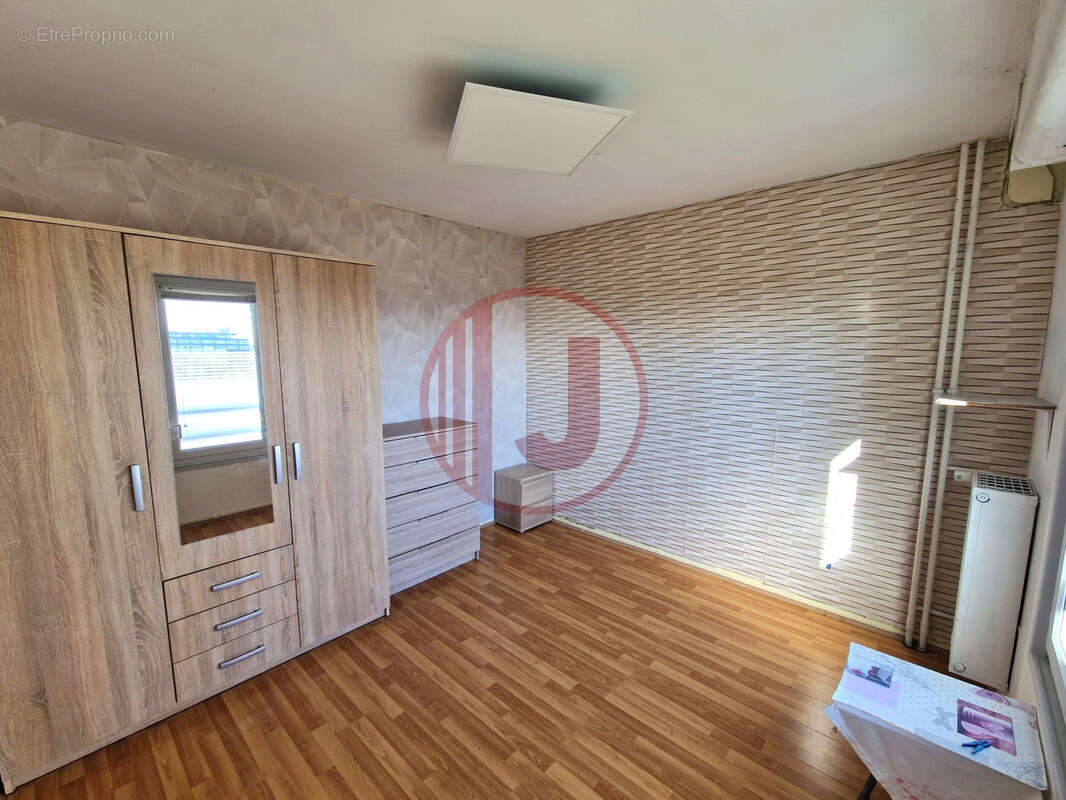 Appartement F4 sur la commune de Montbéliard - Petit prix et bonne rentabilité !! - photo 4