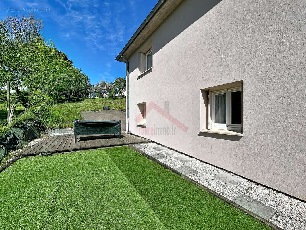 Maison à ALLASSAC