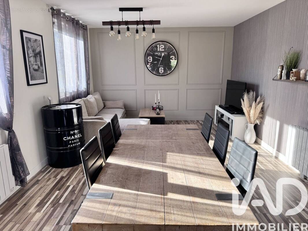 Photo 1 - Maison à SAINTE-AGATHE-LA-BOUTERESSE