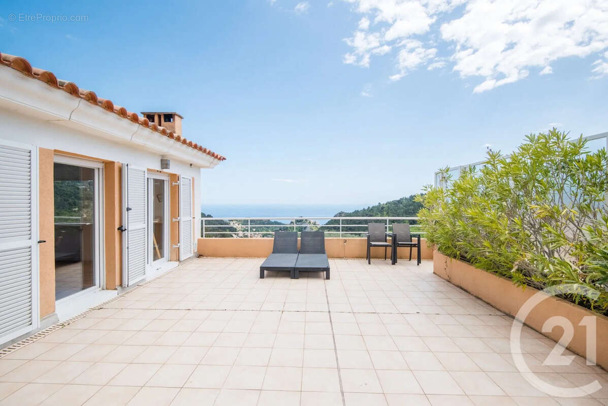 Appartement à EZE