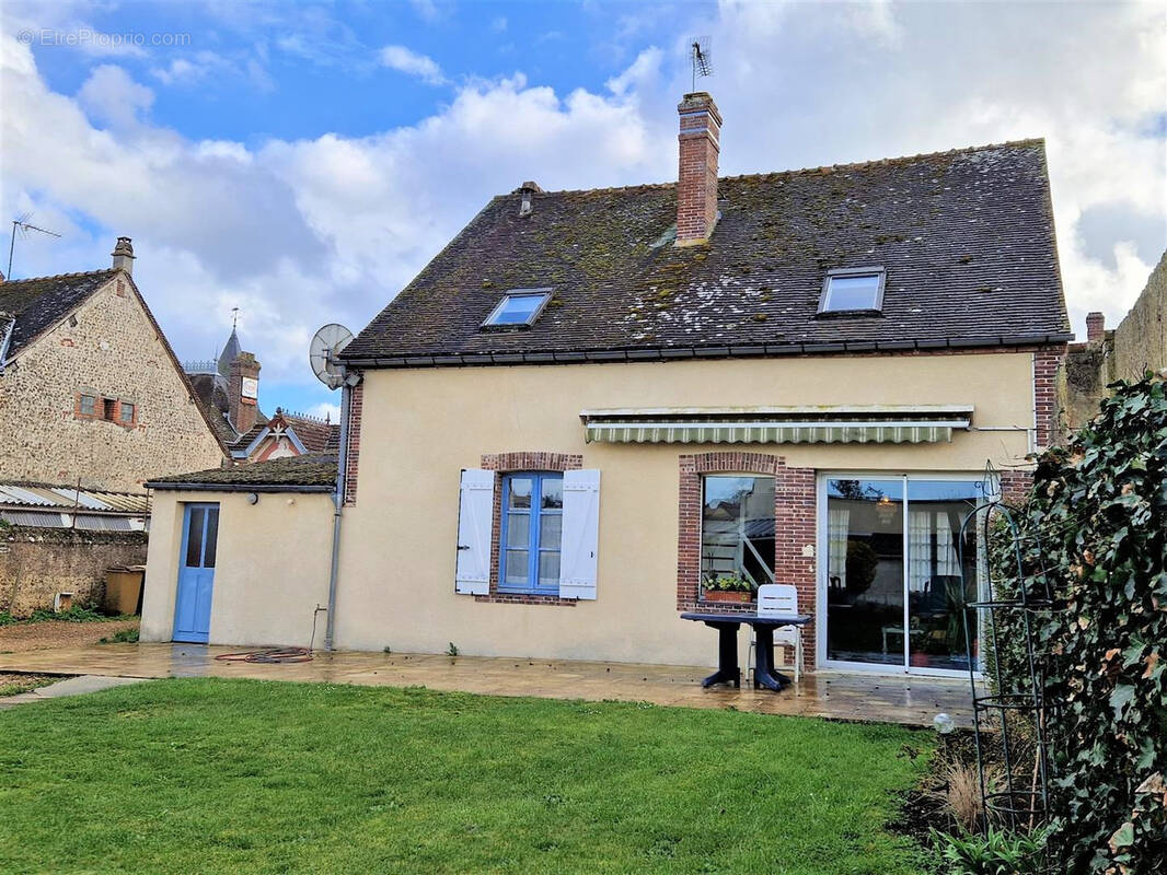 Maison à BREZOLLES