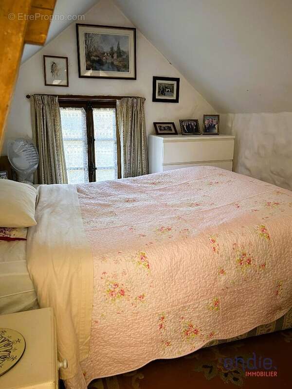 Maison à SAINT-REMY-SUR-CREUSE