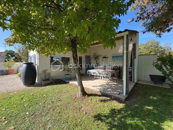 Maison à CORME-ECLUSE