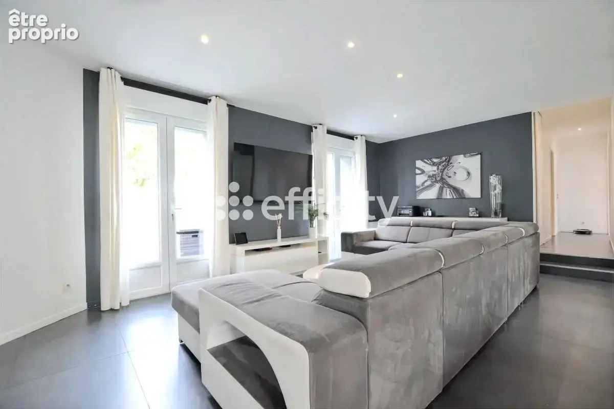 Maison 6 pièces 123 m² à vendre à Mions (69780) - photo 6