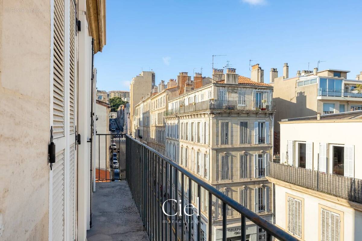 Appartement à MARSEILLE-6E