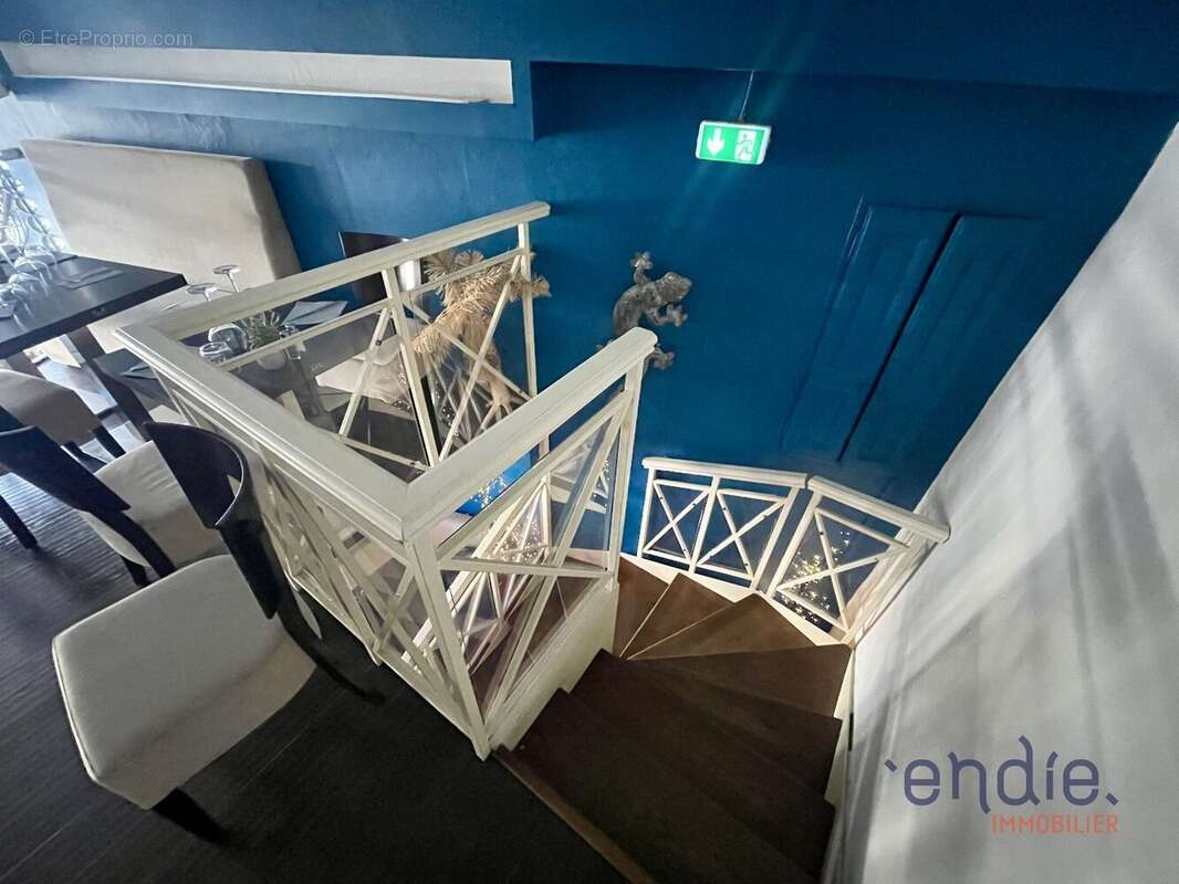 Commerce à COTIGNAC