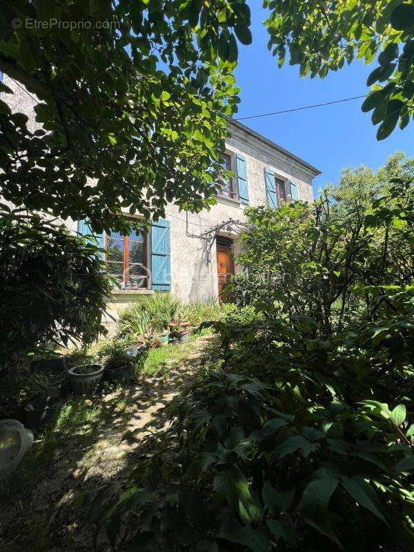 Maison à COULOMMIERS