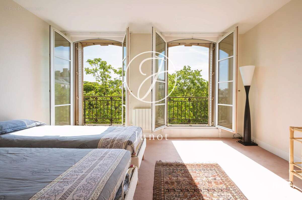 Appartement à PARIS-6E