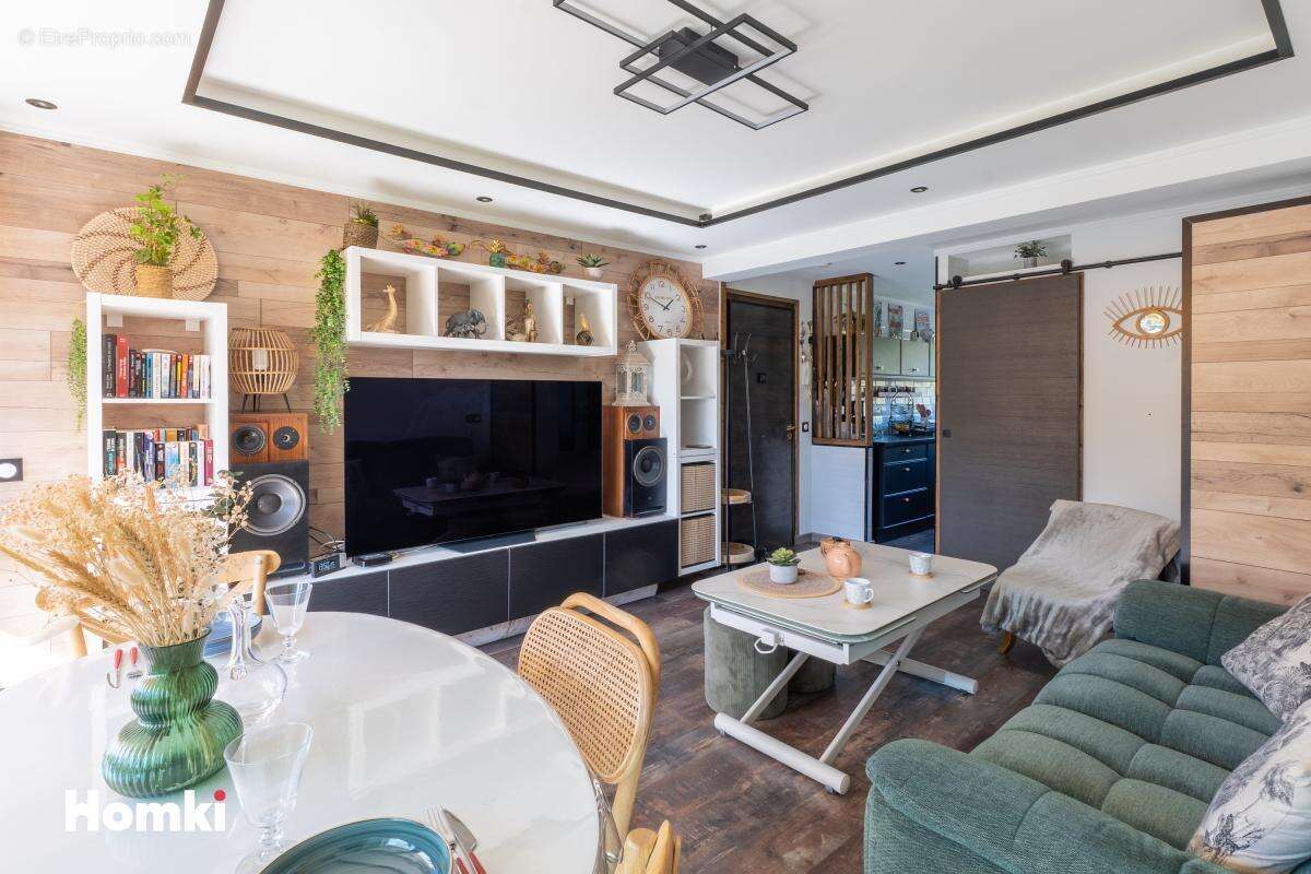 Appartement à MANDELIEU-LA-NAPOULE