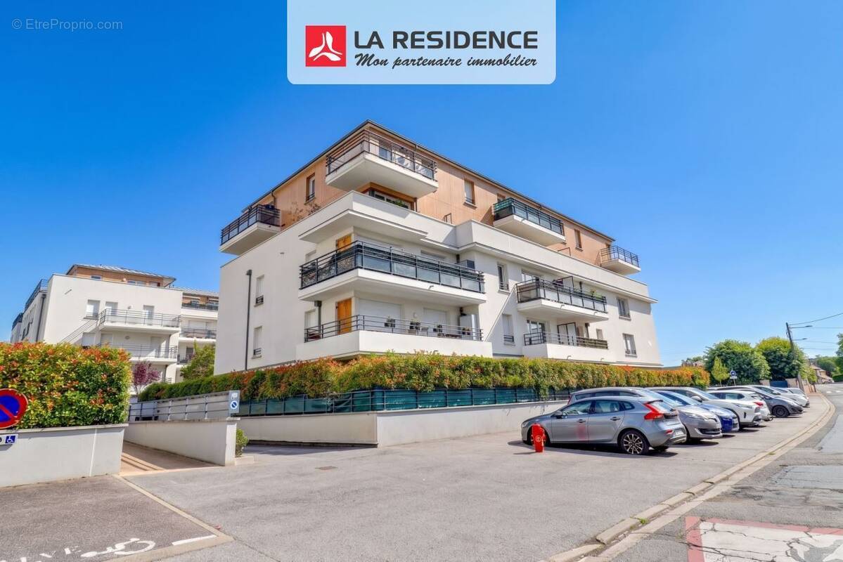 Appartement à VERNEUIL-SUR-SEINE