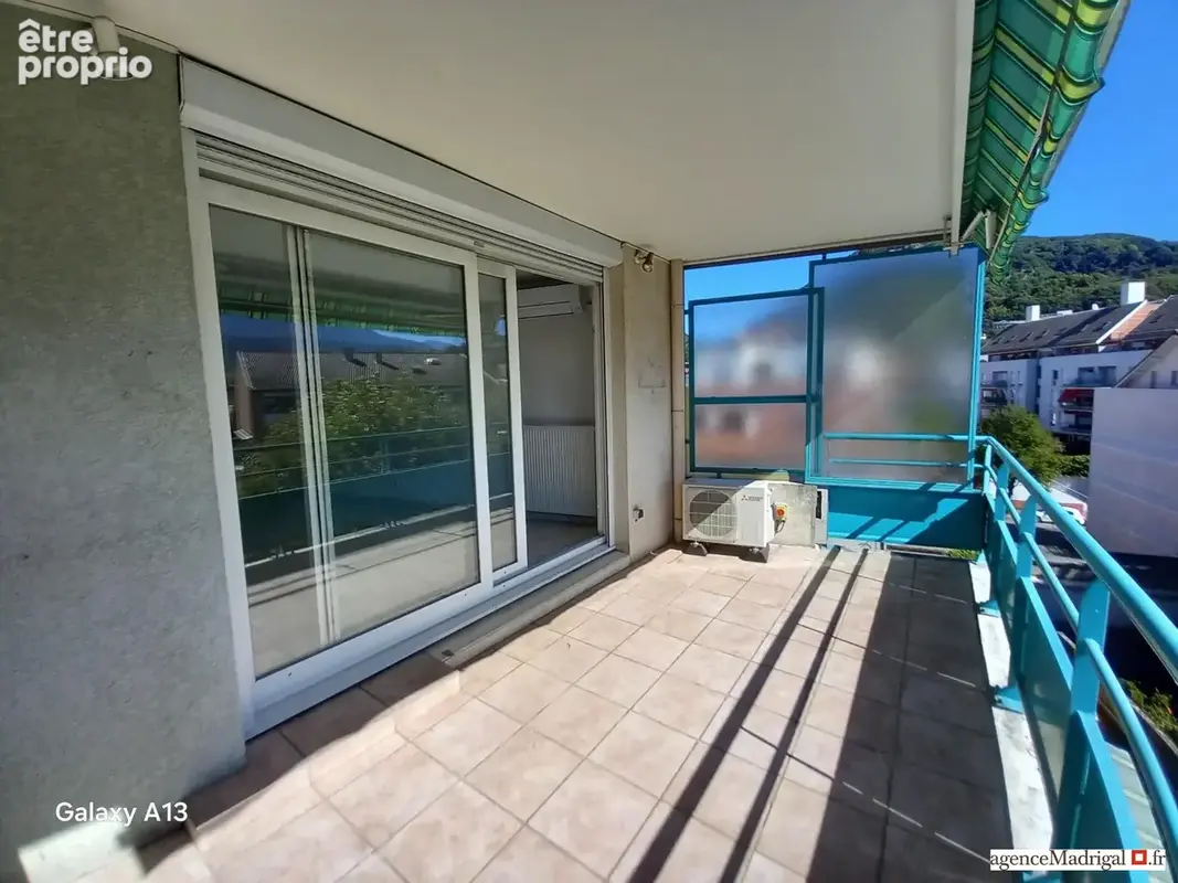Appartement 4 pièces 89 m² à vendre à Voiron (38500) - photo 2