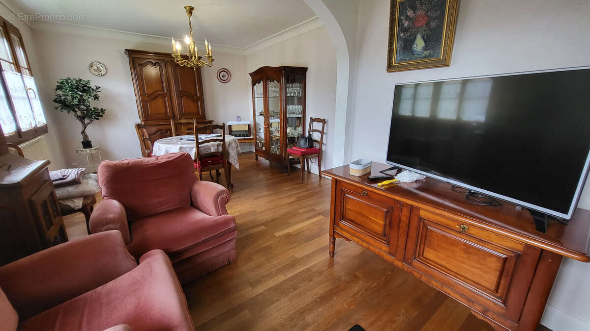 Maison à LA BONNEVILLE-SUR-ITON