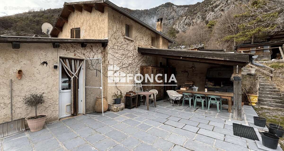 Maison à PRADS-HAUTE-BLEONE