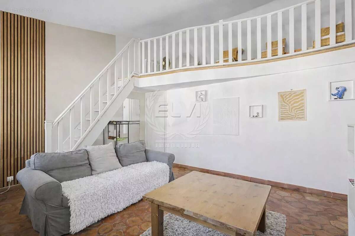 Appartement à GRIMAUD