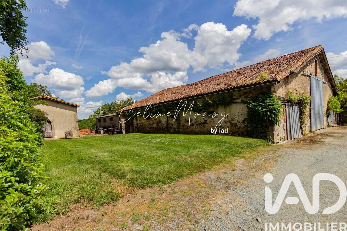 Photo 7 - Maison à LA CHAIZE-LE-VICOMTE
