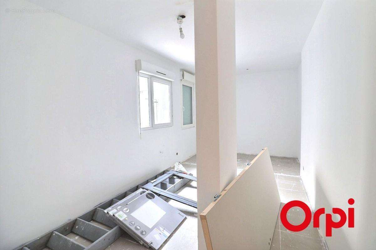 Commerce à MARSEILLE-15E