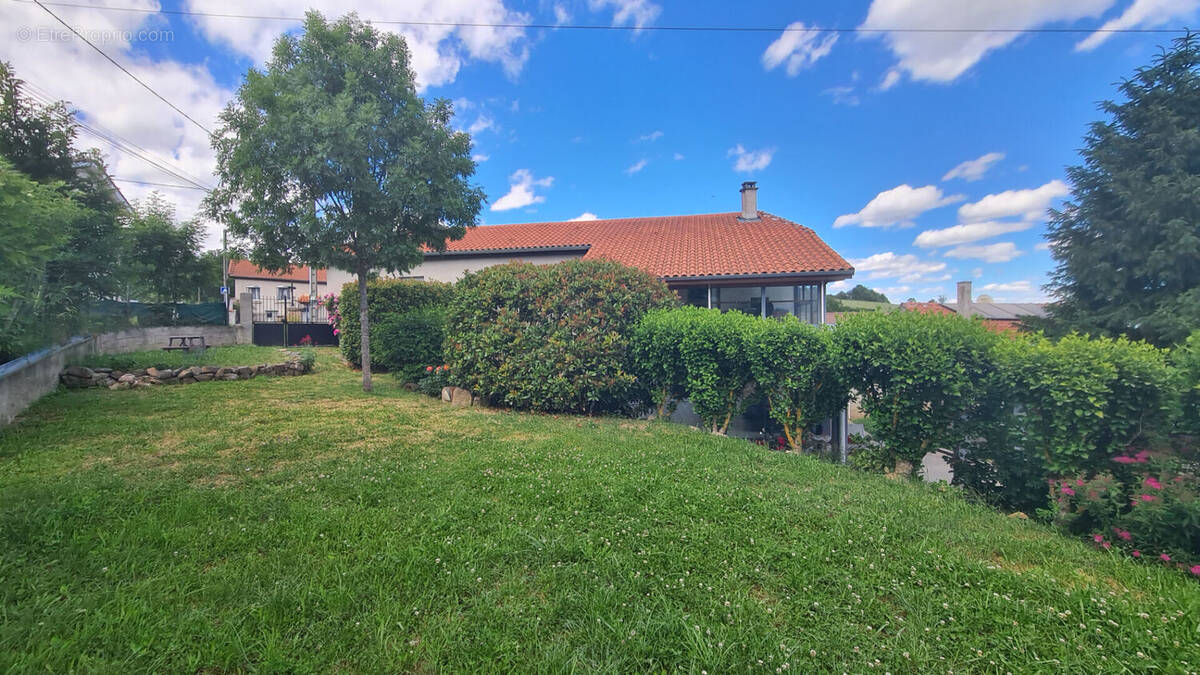 Maison à BAS-EN-BASSET