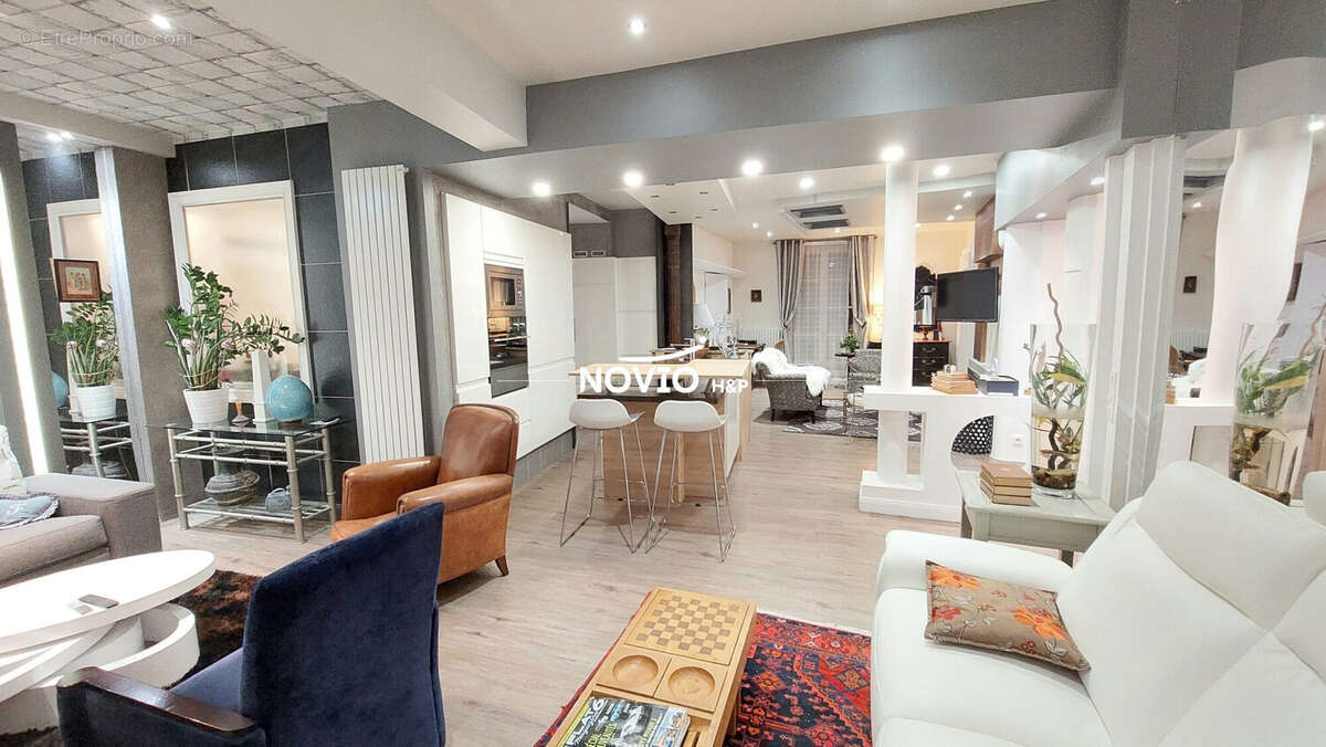 Appartement 128 m² à Chatellerault  - photo 2
