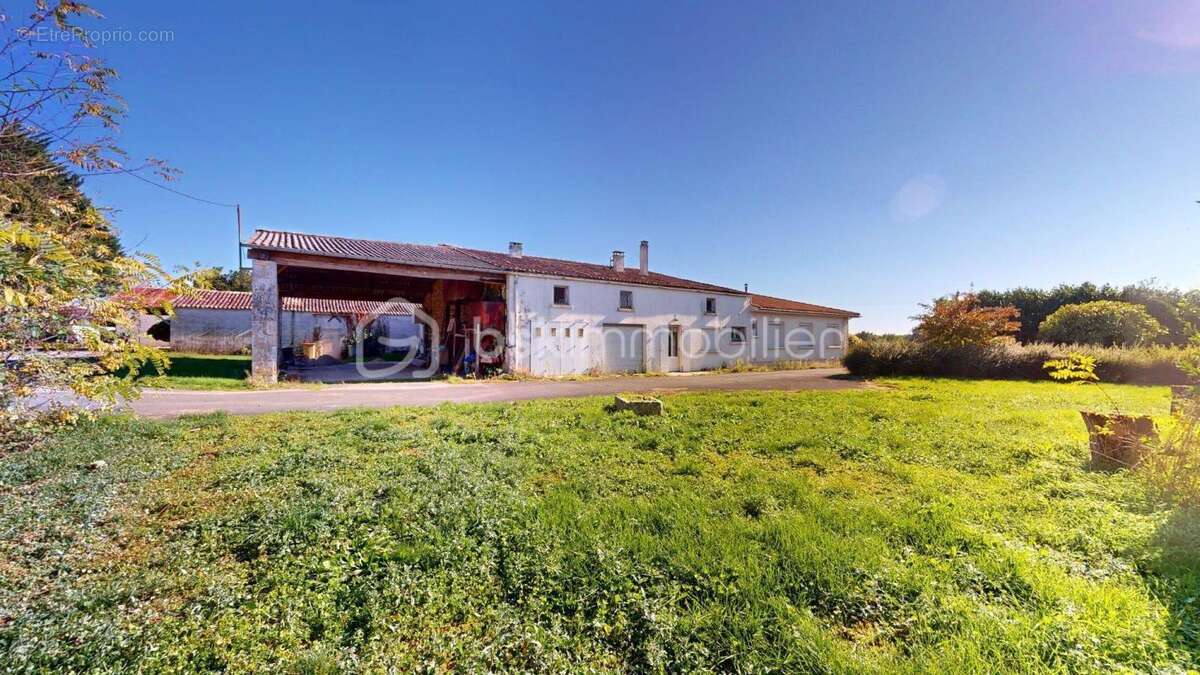 Maison à PONT-L&#039;ABBE-D&#039;ARNOULT