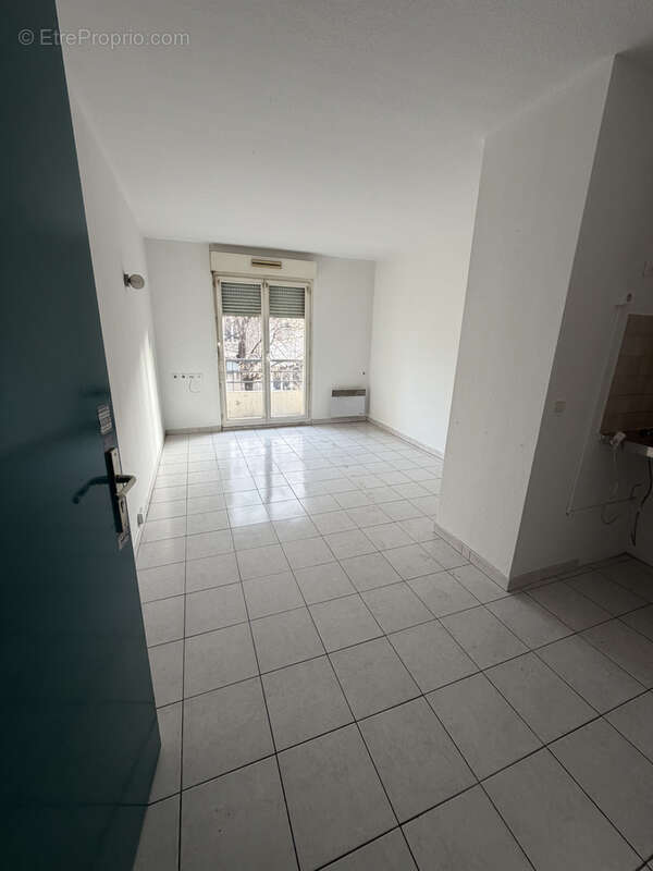 Appartement à MARSEILLE-5E