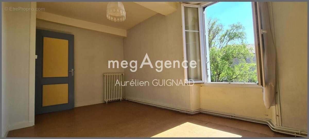 Maison à ARGENTON-CHATEAU