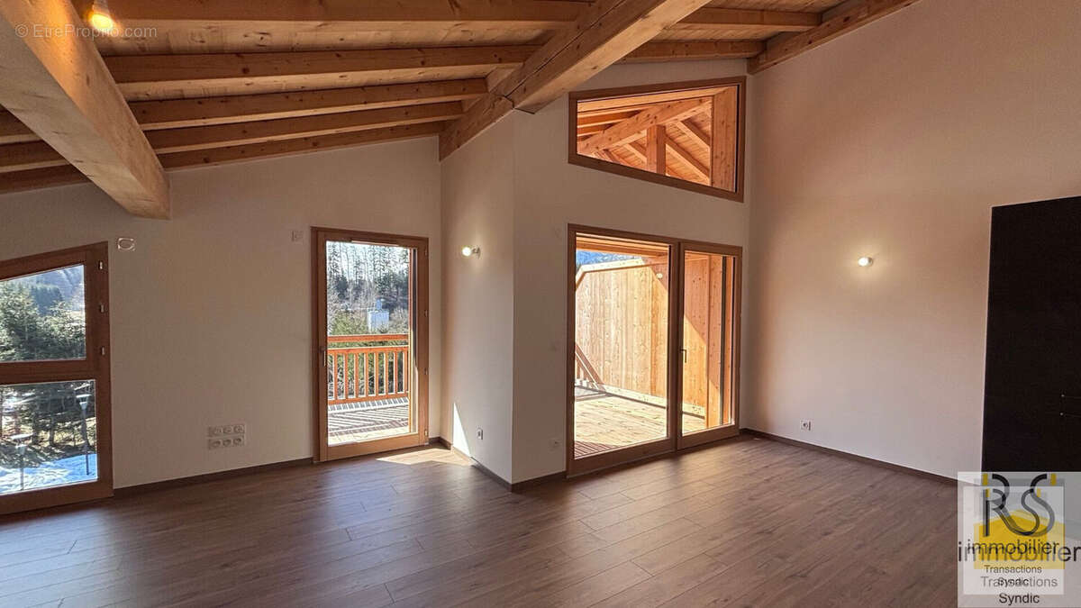 Appartement à ARACHES-LA-FRASSE