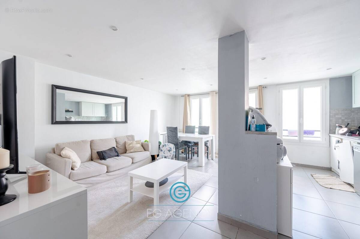 Appartement à MARSEILLE-4E