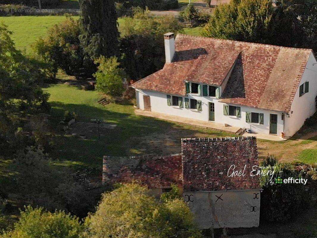 Maison à LE BREIL-SUR-MERIZE