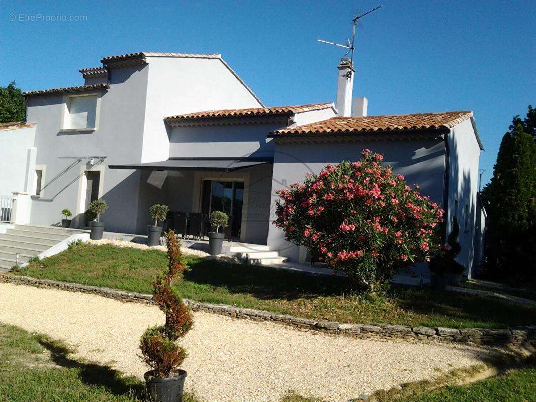 Maison à BARJAC