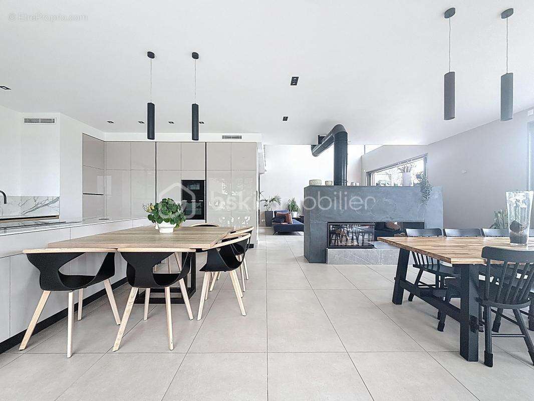 Maison à CARRIERES-SUR-SEINE