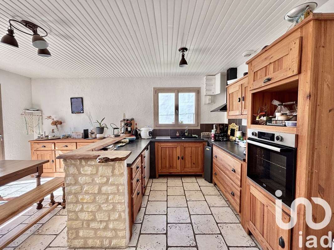 Photo 7 - Maison à CHAILLEVETTE