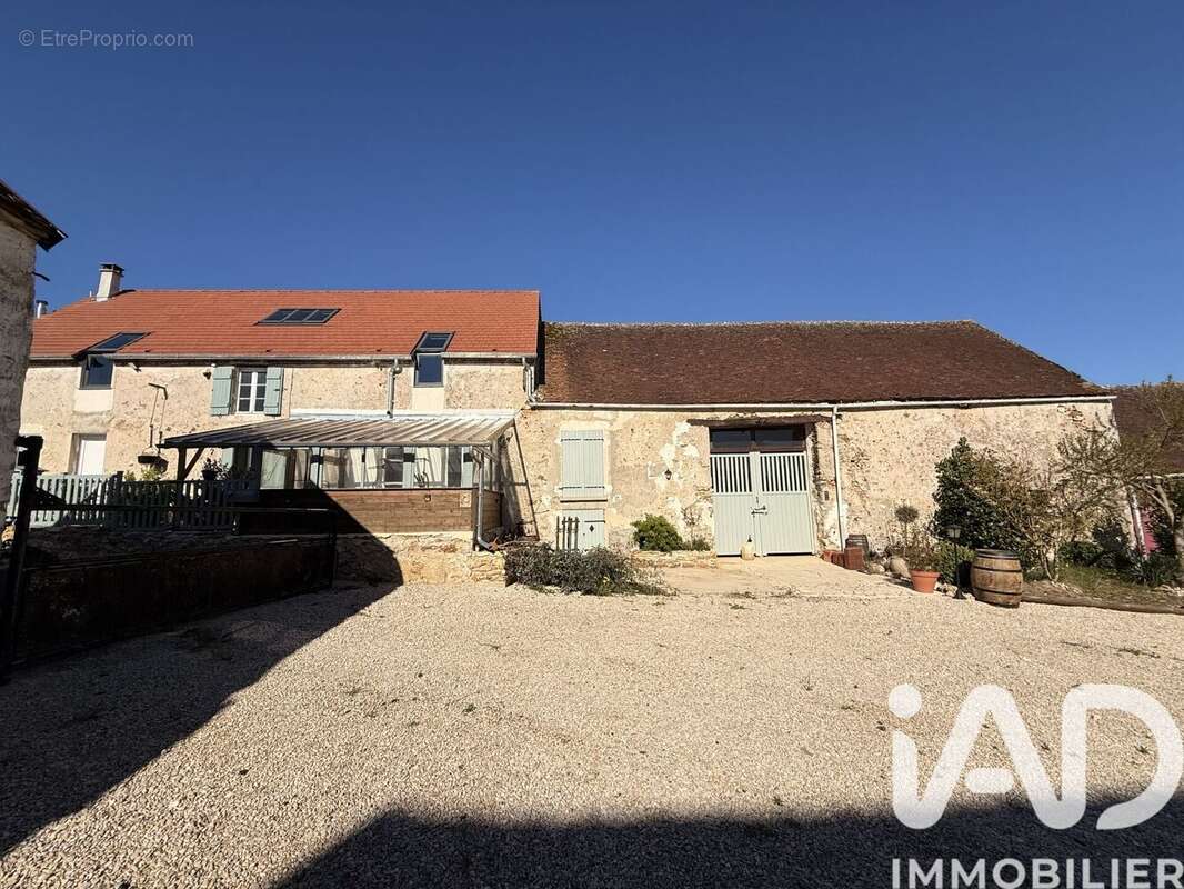Maison 88 m² à Fontenelle-En-Brie  - photo 2