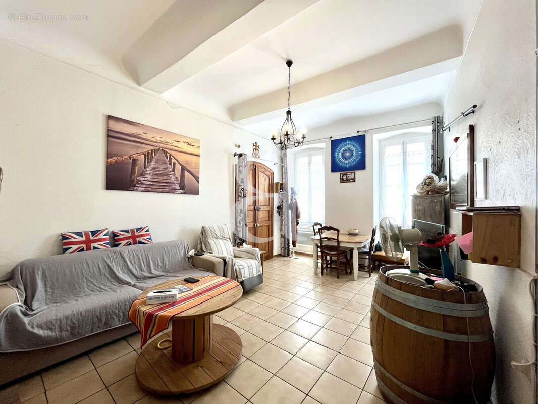 Maison 242 m² à Saint-Remy-De-Provence  - photo 3