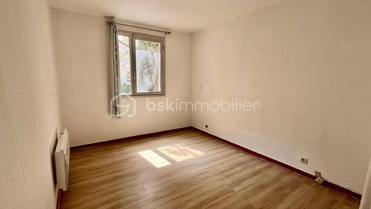 Appartement T3 sur les hauteurs de Cassis Résidence avec piscine - - photo 8