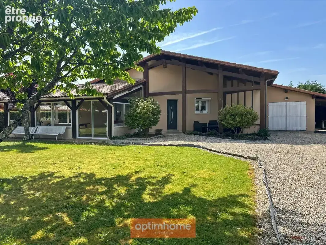 Villa de plain-pied avec véranda en excellent état et à proximité des commerces, jardin, garage - photo 2