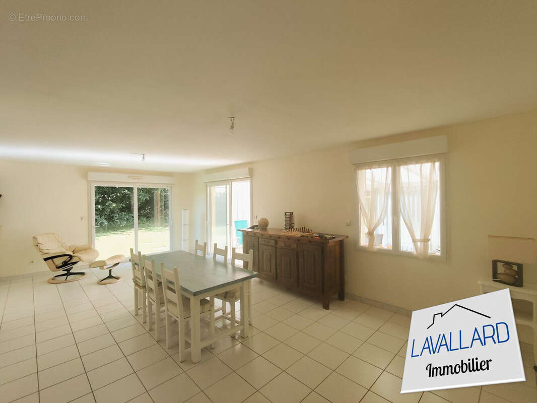 Maison à POIX-DE-PICARDIE