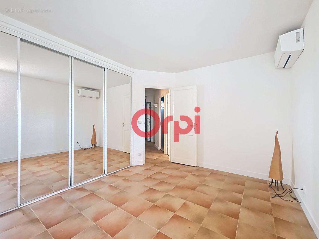 Maison à SIX-FOURS-LES-PLAGES