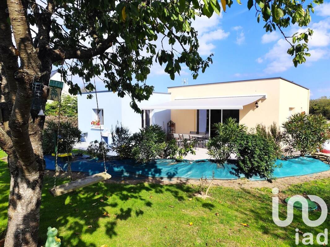 Photo 1 - Maison à TREDREZ-LOCQUEMEAU