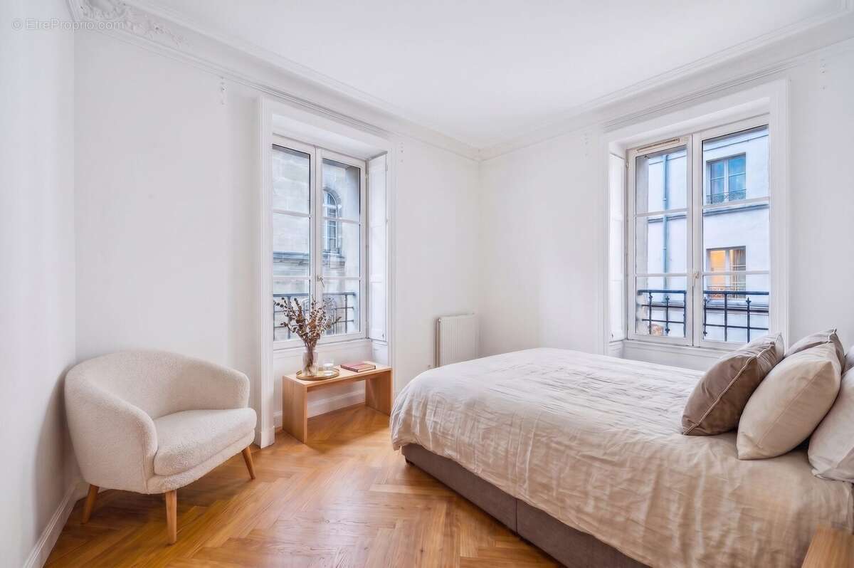 Appartement 93 m² à Paris-7e  - photo 5