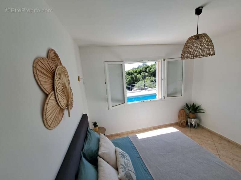Maison de plain pied 170 m2, 5 chambres, piscine, garage, sans vis-à-vis,  terrain 5540 m2 à SAN NICOLAO, Moriani (HAUTE CORSE) - photo 15