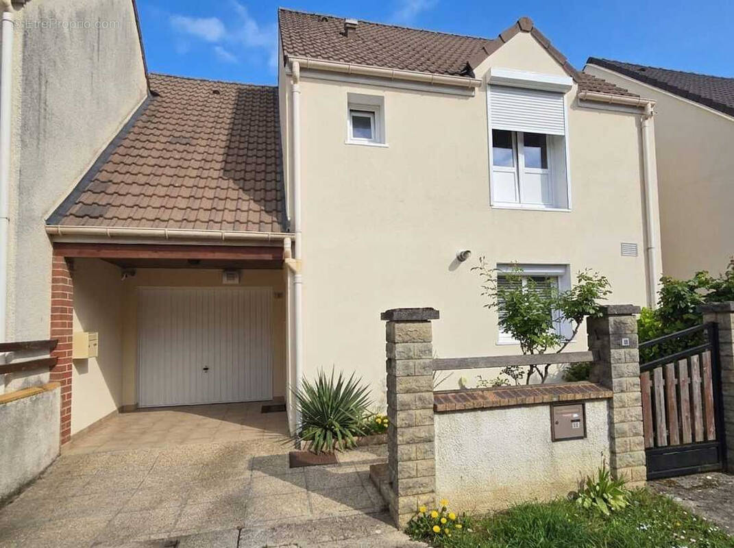 Maison à PONTAULT-COMBAULT